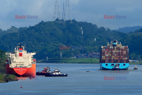 Transport przez Kanał Panamski - AFP