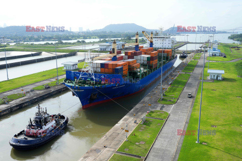 Transport przez Kanał Panamski - AFP