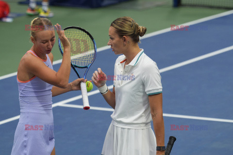 Magda Linette i Peyton Stearns awansowały do 2. rundy US Open