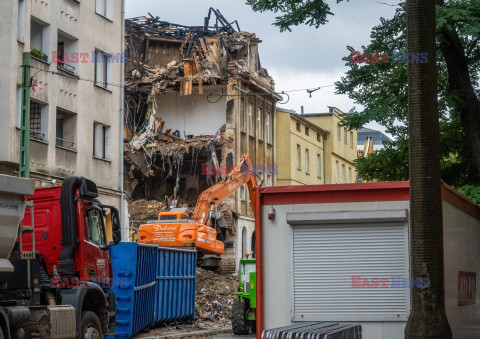 Rozbiórka spalonej kamienicy przy ulicy Kraszewskiego w Poznaniu