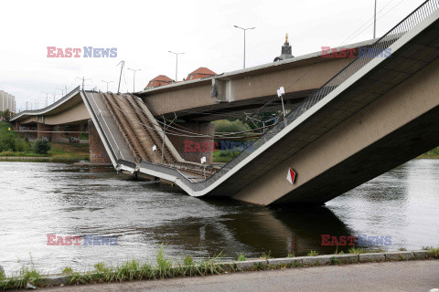 Zawaliła się część mostu w centrum Drezna