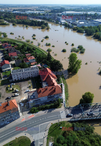 Fala kulminacyjna przechodzi przez Oławę