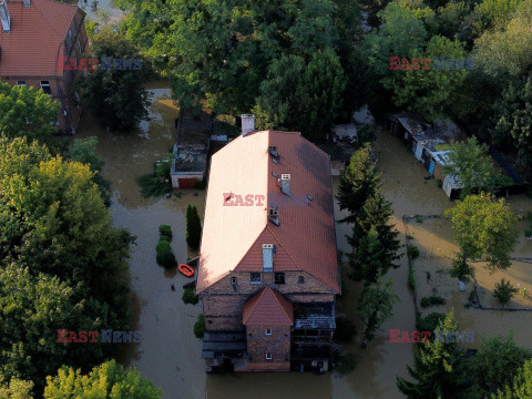 Fala kulminacyjna przechodzi przez Oławę