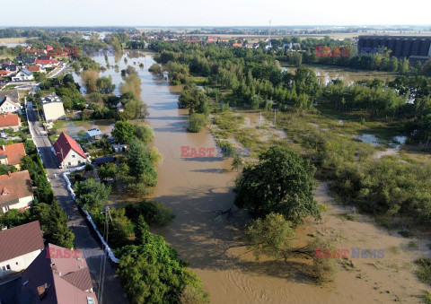 Fala kulminacyjna przechodzi przez Oławę