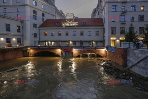 Wrocław szykuje się na przyjęcie fali powodziowej