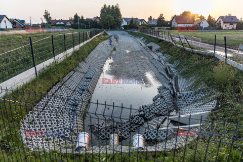 Uszkodzony zbiornik retencyjny w Krakowie Grebałowie