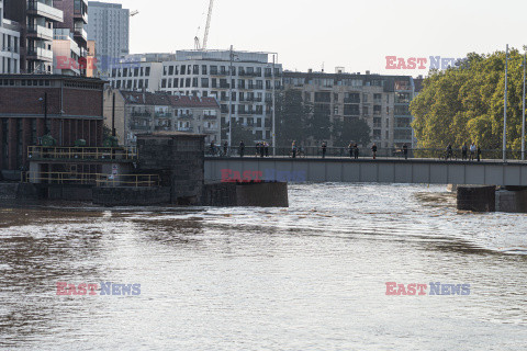 Wrocław szykuje się na przyjęcie fali powodziowej