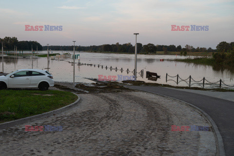 Oczekiwanie na falę powodziową