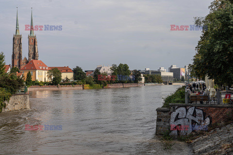 Wrocław szykuje się na przyjęcie fali powodziowej