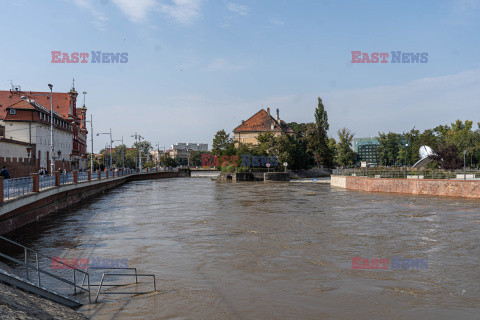 Wrocław szykuje się na przyjęcie fali powodziowej