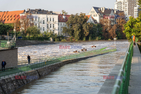 Wrocław szykuje się na przyjęcie fali powodziowej