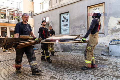 Miasta po przejściu fali powodziowej