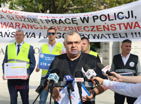 Briefing policyjnej Solidarności przed Sejmem