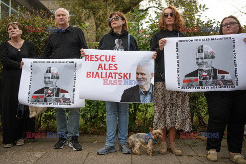 Manifestacja na rzecz noblisty Alesia Bialackiego w Wilnie