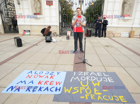 Propalestyński protest w czasie inauguracji roku na UW