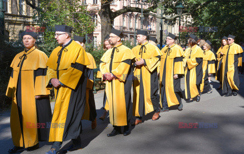 Uczelnie inaugurują nowy rok akademicki