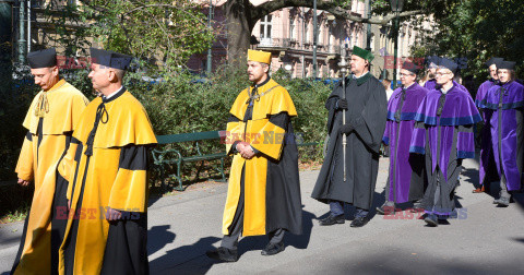 Uczelnie inaugurują nowy rok akademicki