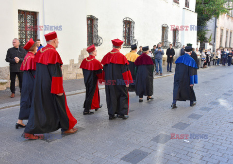 Uczelnie inaugurują nowy rok akademicki