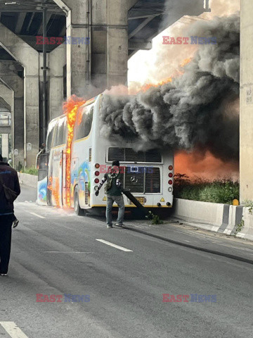 Pożar autobusu z uczniami i nauczycielami w Bangkoku