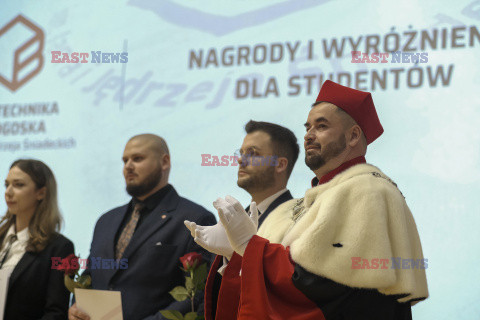 Uczelnie inaugurują nowy rok akademicki