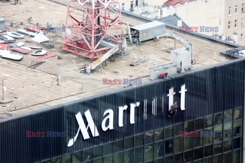 Demontaż napisu Marriott