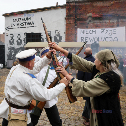 Inscenizacja strajku szpularek w Żyrardowie