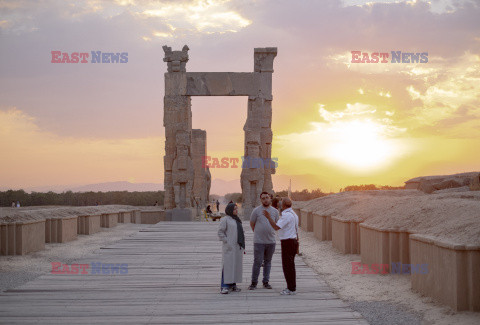 Zwiedzanie ruin Persepolis w Iranie