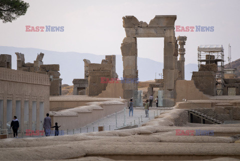 Zwiedzanie ruin Persepolis w Iranie