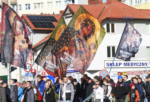 Procesja różańcowa Wojowników Maryi w Olsztynie