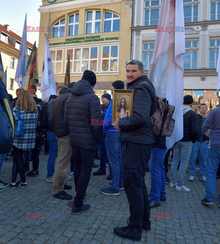 Procesja różańcowa Wojowników Maryi w Olsztynie