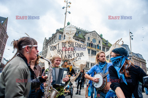 Wiec Amsterdam tańczy dla sprawy