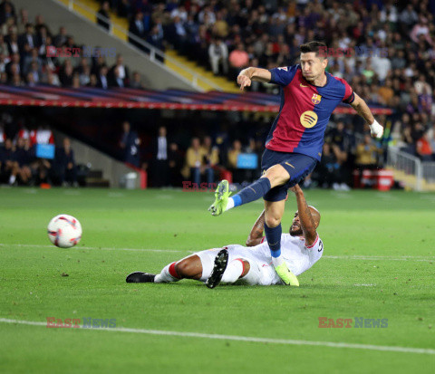 Robert Lewandowski strzelił 2 gole w meczu z Sevillą