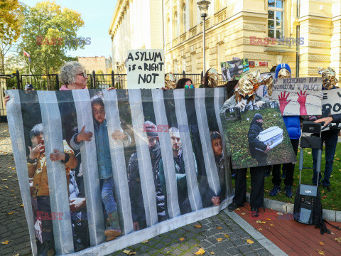 Azyl, prawo, konstytucja! - protest przed KPRM