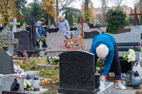 Cmentarze przed dniem Wszystkich Świętych