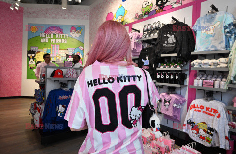 50. lat Hello Kitty