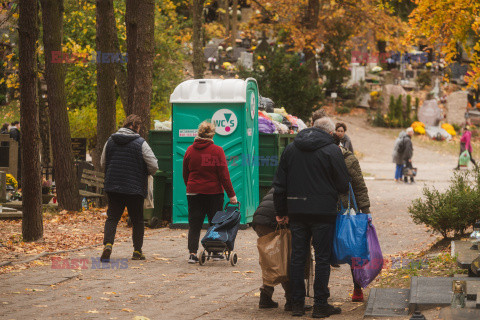 Cmentarze przed dniem Wszystkich Świętych