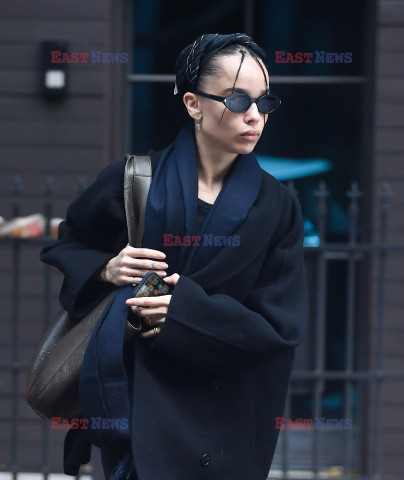 Zoe Kravitz na czarno