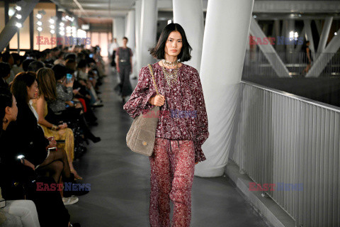 Pokaz Chanel Cruise 2024/25 w Hongkongu