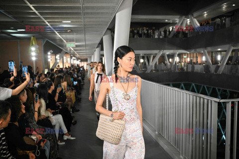 Pokaz Chanel Cruise 2024/25 w Hongkongu