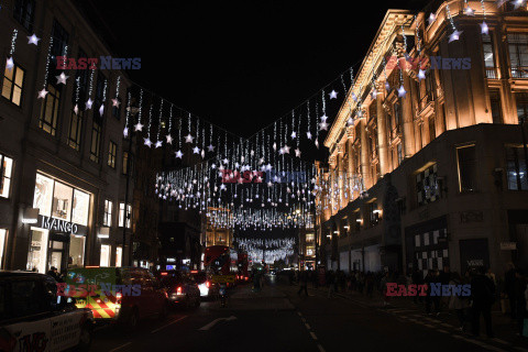 Świąteczna iluminacja na Oxford Street