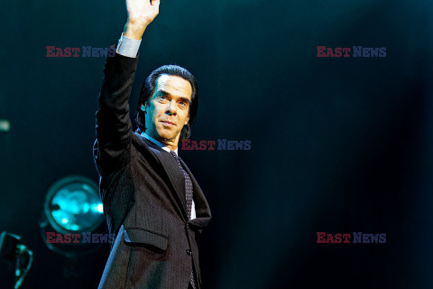 Nick Cave występuje w Manchsterze