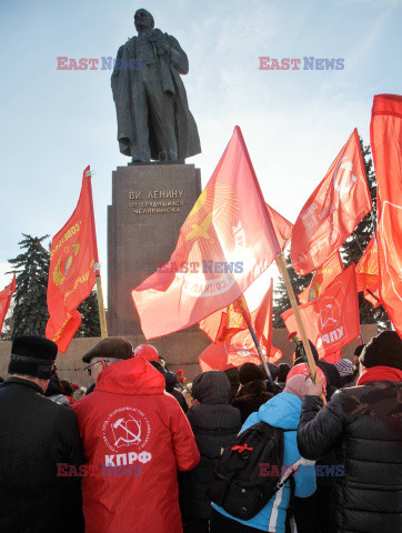 Rosyjscy komuniści obchodzą 107. rocznicę Rewolucji Październikowej