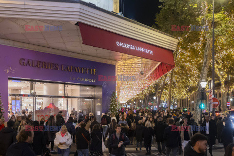 Galeria Lafayette w Paryżu w  bożonarodzeniowej odsłonie