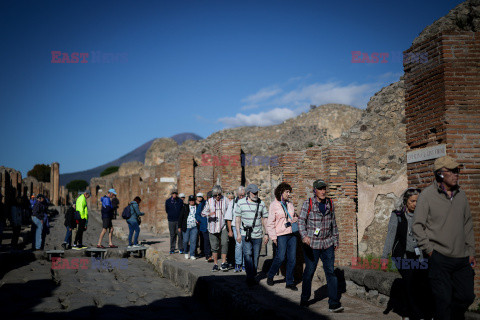 Ograniczenia dla turystów odwiedzających Pompeje