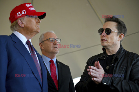 Donald Trump i Elon Musk oglądają szósty test statku SpaceX