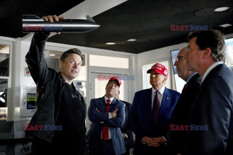 Donald Trump i Elon Musk oglądają szósty test statku SpaceX