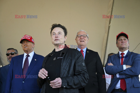 Donald Trump i Elon Musk oglądają szósty test statku SpaceX