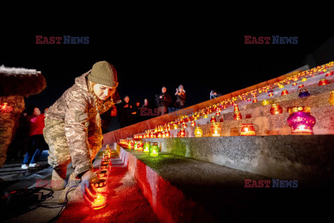 1000 świec na 1000 dzień wojny w Ukrainie - uroczystość w Kijowie