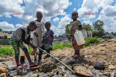 Życie dzieci w slumsach Nairobi