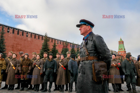 Wystawa poświęcona paradzie z 1941 r. w Moskwie na placu Czerwonym